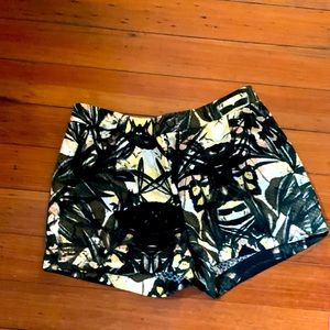 Tropical shorts
